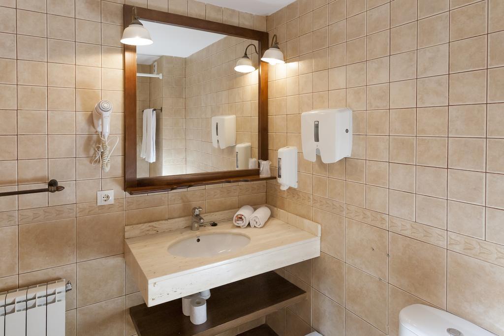 Hotel Fonda Merce Llivia Luaran gambar