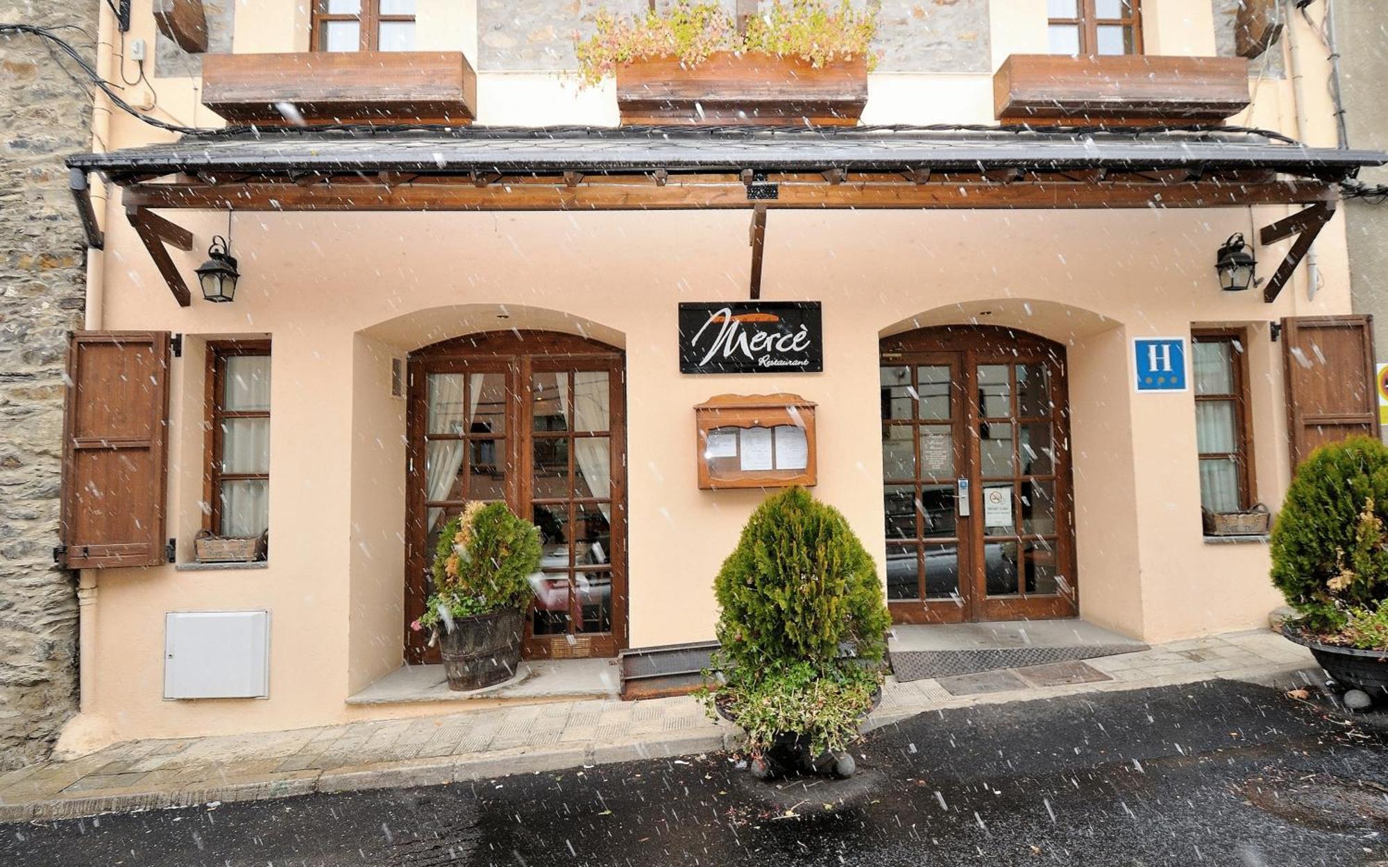Hotel Fonda Merce Llivia Luaran gambar