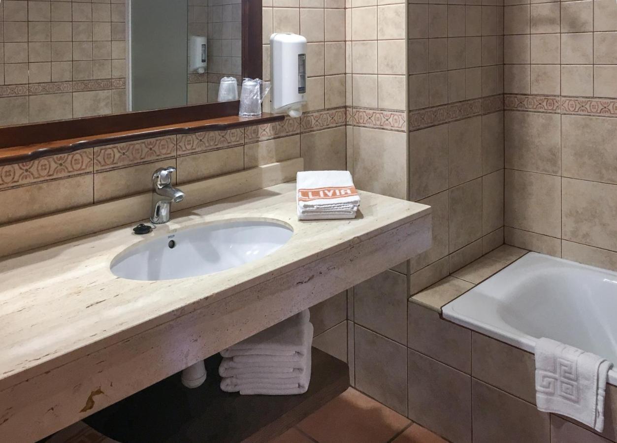 Hotel Fonda Merce Llivia Luaran gambar